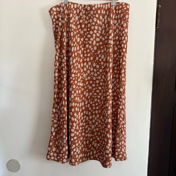 NO LESS THAN NLT | Brown Dotted Pull on Midi Slip Skirt | Size 3XL - Picture 1 of 5